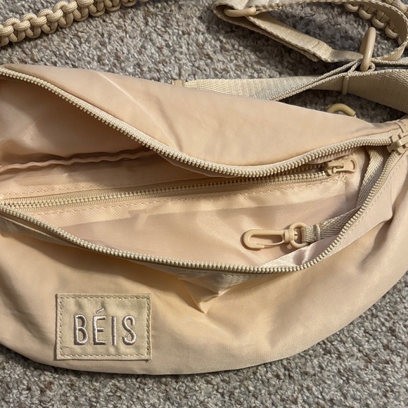 BEIS The Pack Nylon Belt Bag - Picture 4 of 6